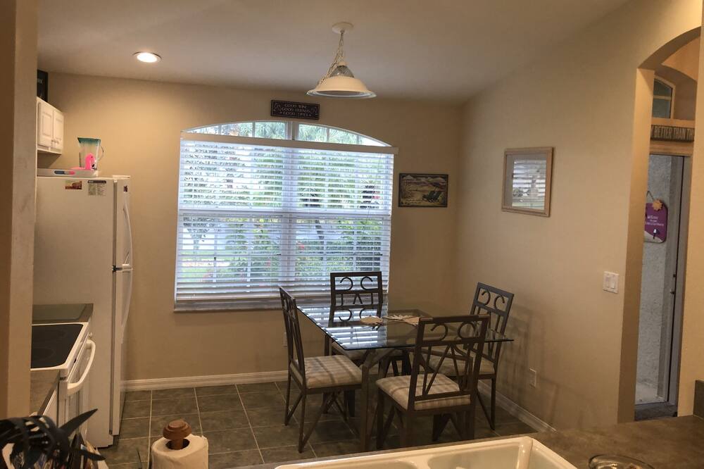 Photo of Kitchen in Beachwalk Isles