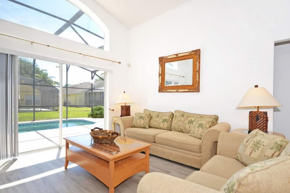 Photo of Livingroom in Haines City