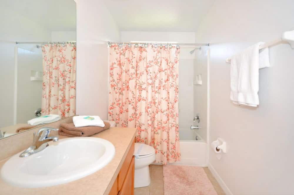 Photo of Bathroom in Haines City