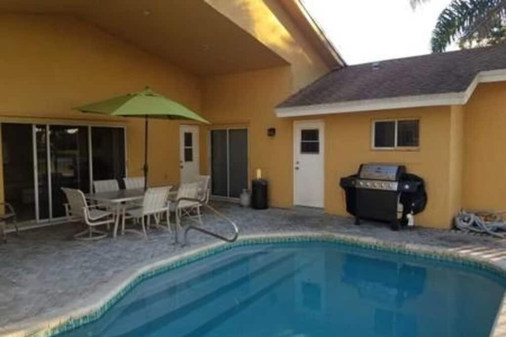 Photo of Outdoor in Tamarac