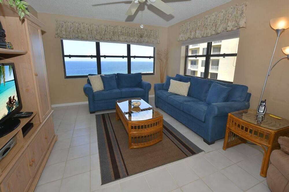 Photo of Livingroom in Sand Key