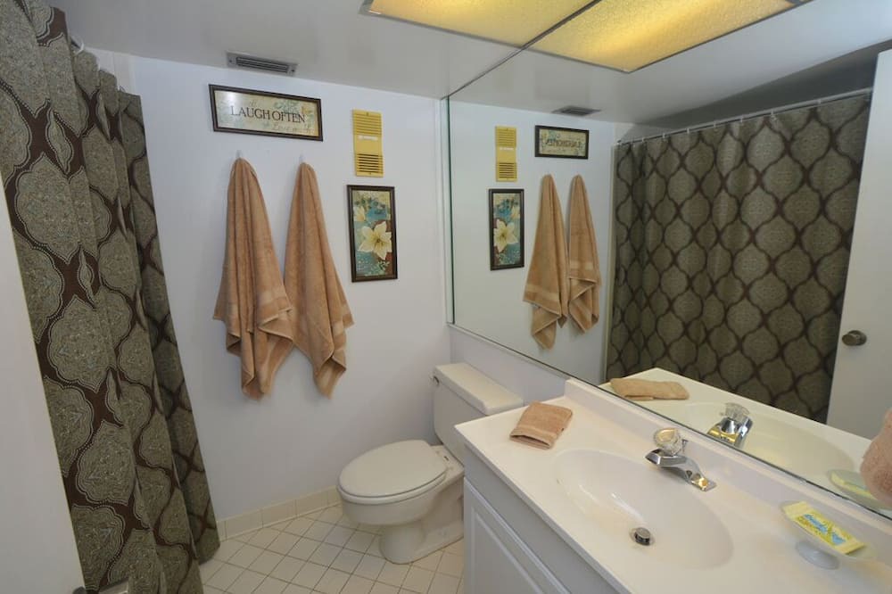 Photo of Bathroom in Sand Key