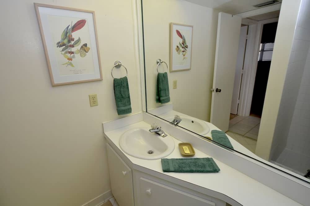 Photo of Bathroom in Sand Key