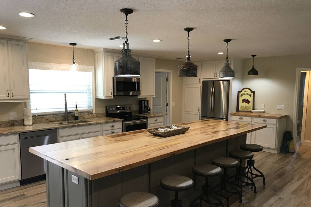 Photo of Kitchen in Crystal Shores