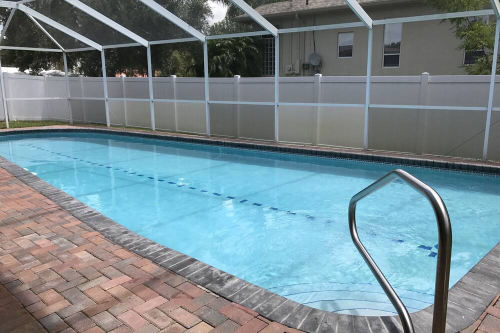 Photo of Outdoor in Crystal Shores