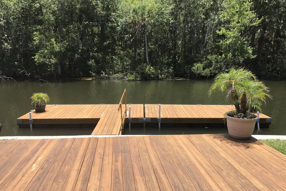 Photo of Patio Balcony in Crystal Shores