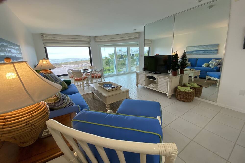 Photo of Livingroom in Boca Grande