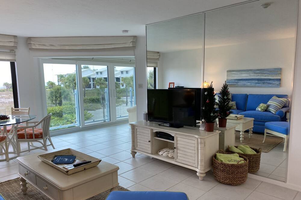 Photo of Livingroom in Boca Grande