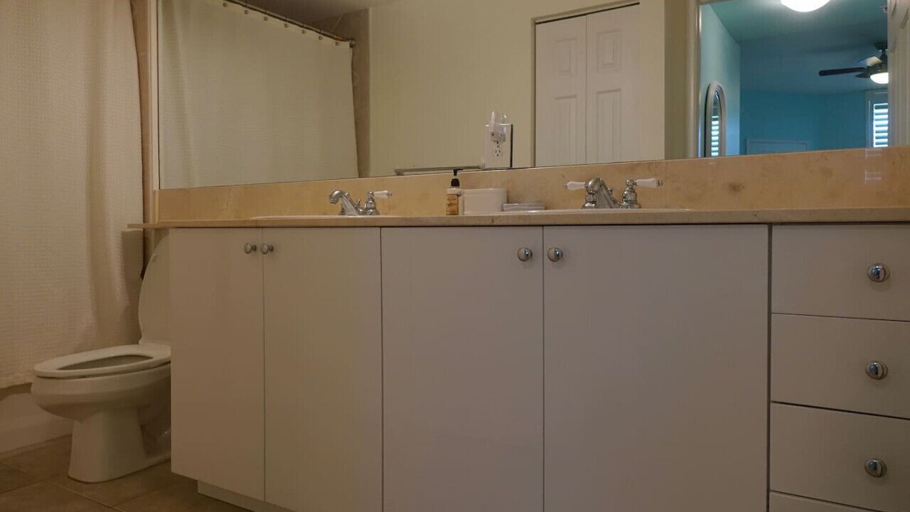 Photo of Bathroom in East Ocean Ave