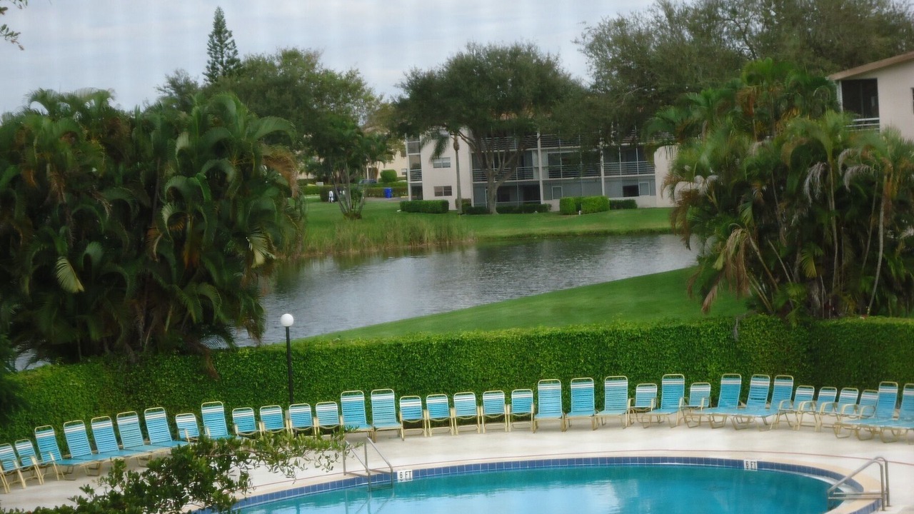 Photo of Outdoor in Hamptons at Boca Raton