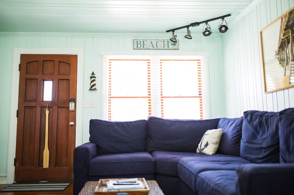 Photo of Livingroom in Redington Shores