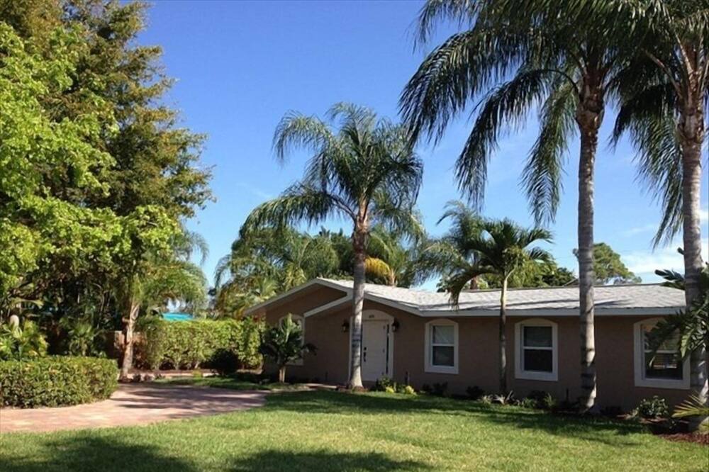 Photo of Outdoor in Naples Park