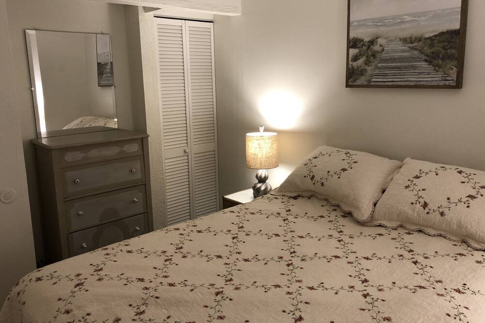 Photo of Bedroom in Madeira Beach