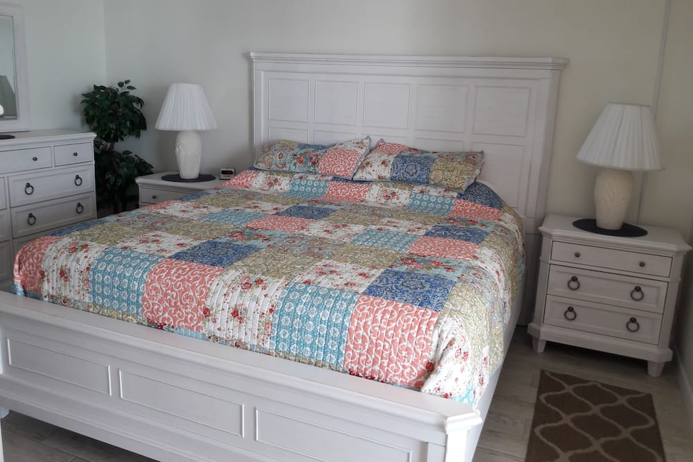 Photo of Bedroom in Madeira Beach