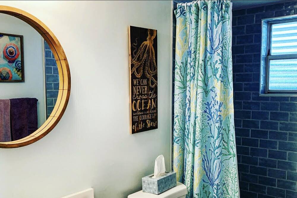Photo of Bathroom in Plantation