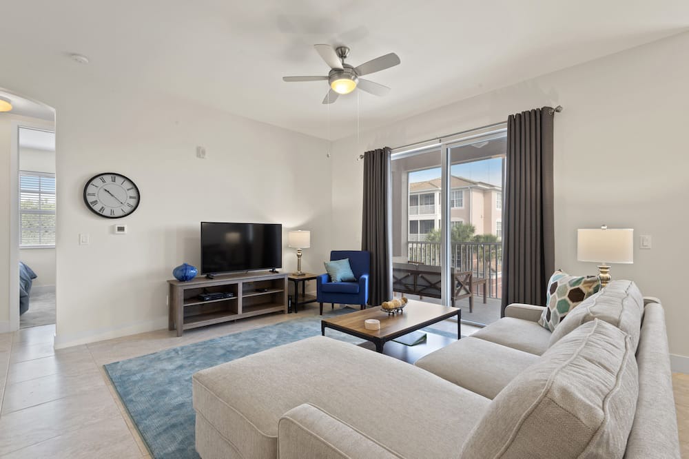Photo of Livingroom in Majestic Palms