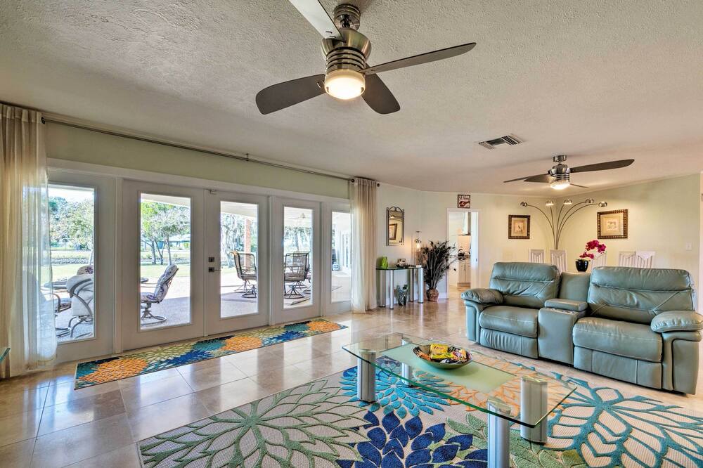 Photo of Livingroom in Dixie Shores