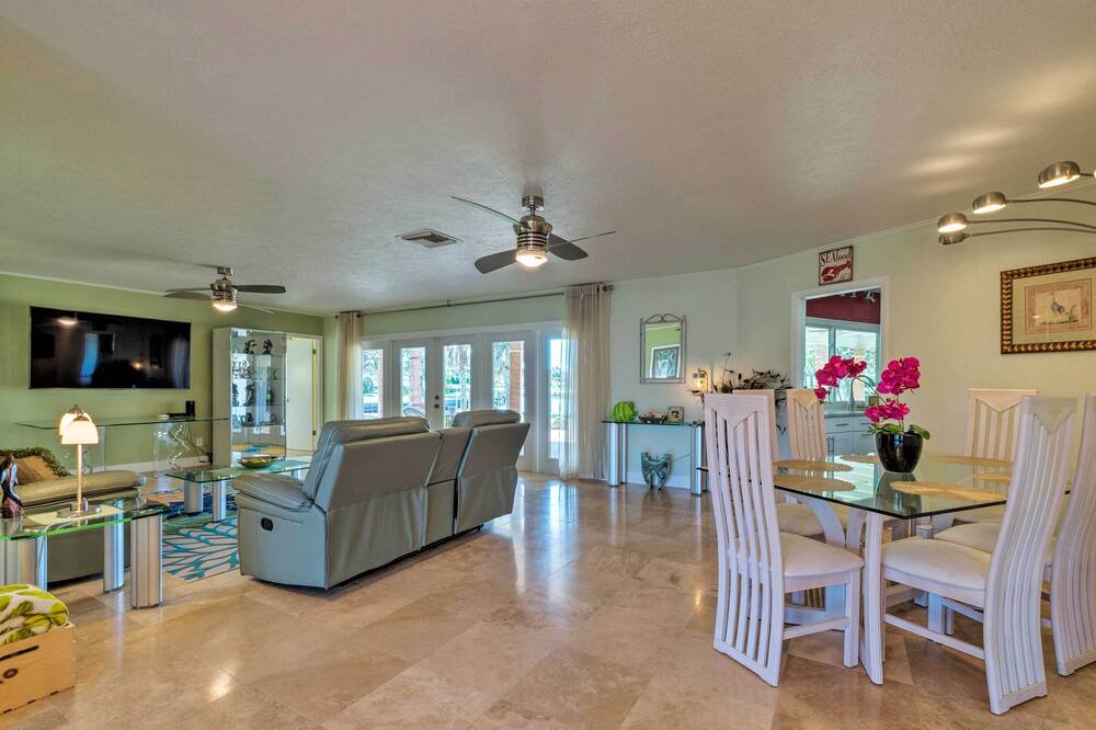 Photo of Bedroom in Dixie Shores