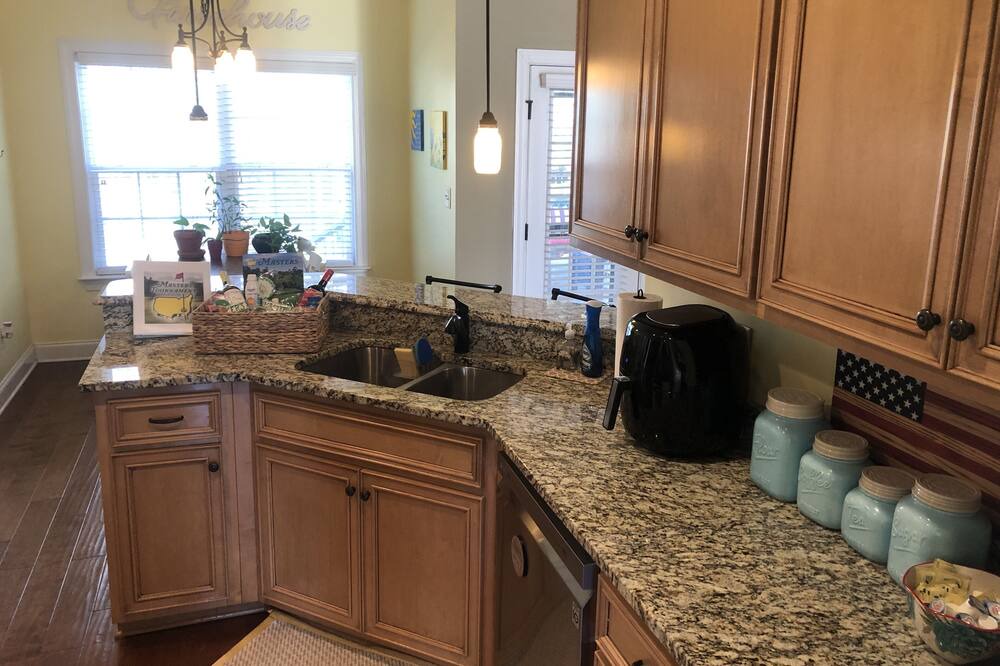 Photo of Kitchen in Grovetown