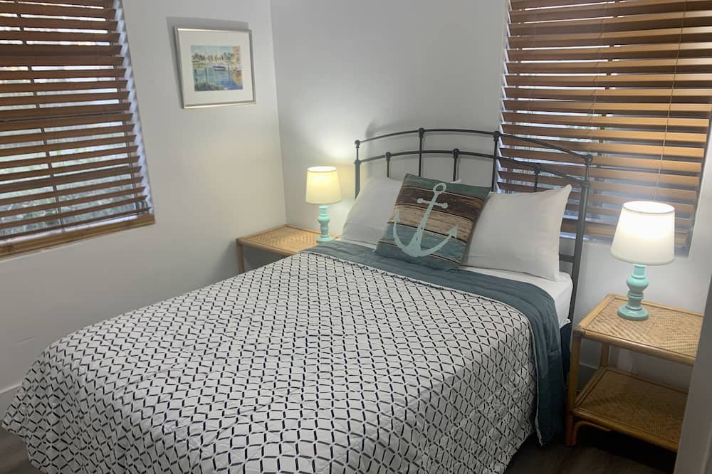 Photo of Bedroom in East Ocean Ave