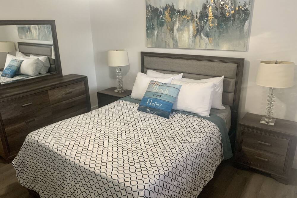 Photo of Bedroom in East Ocean Ave