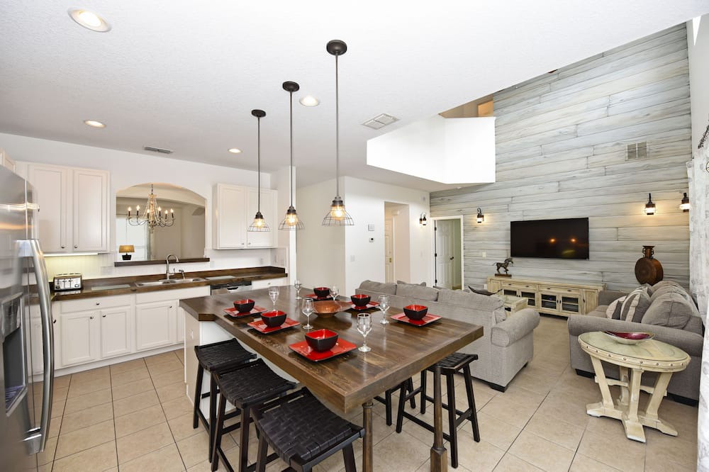 Photo of Kitchen in Watersong