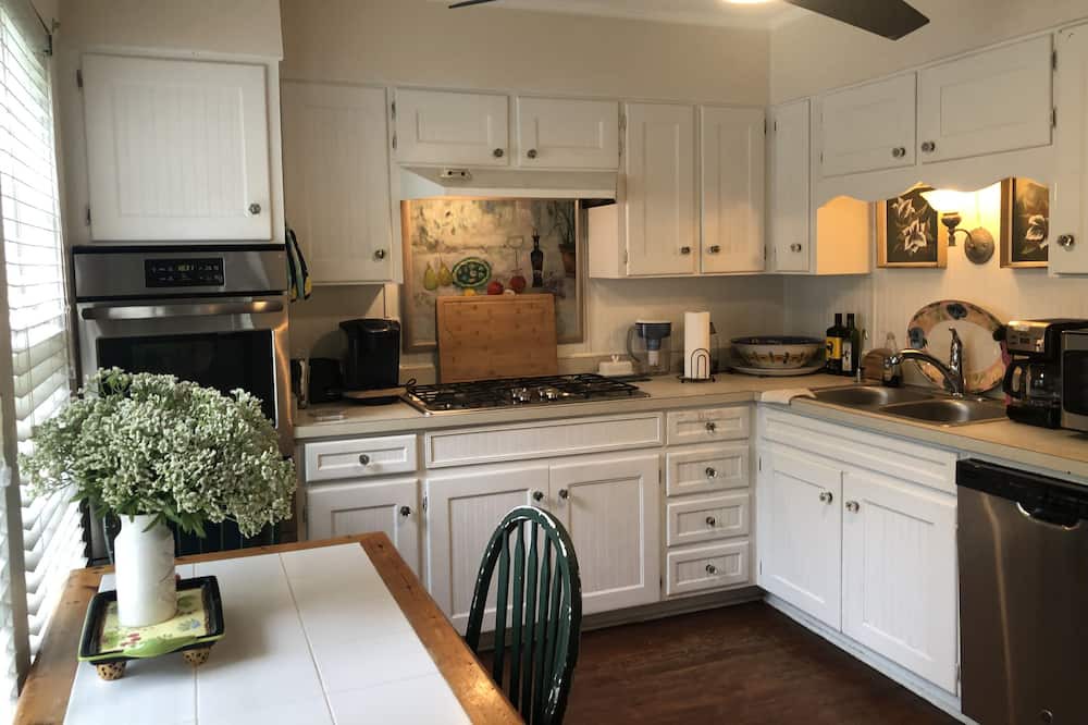 Photo of Kitchen in Glenwood