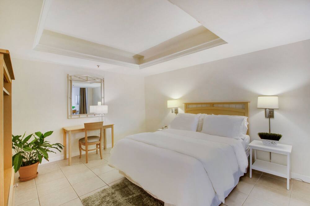Photo of Bedroom in Coconut Grove
