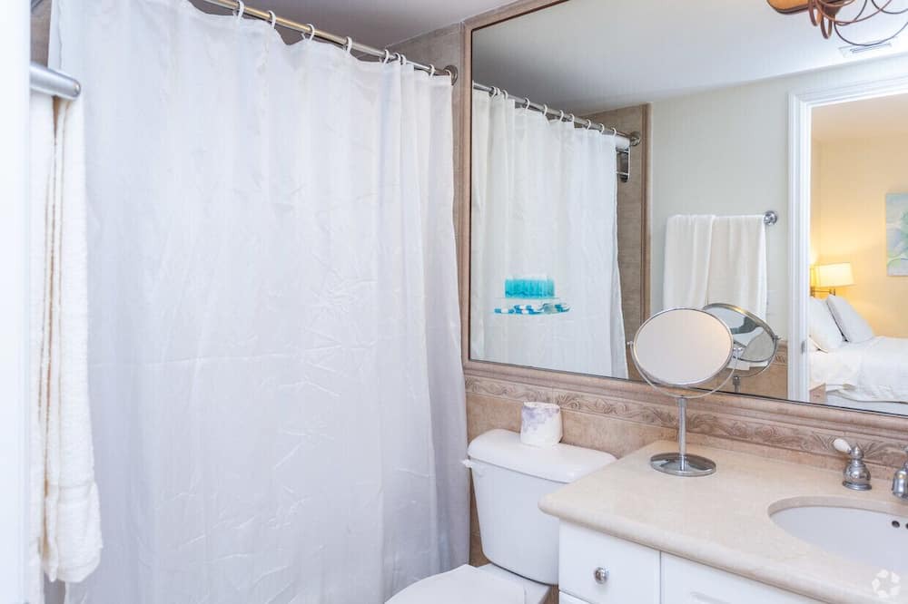 Photo of Bathroom in Coconut Grove