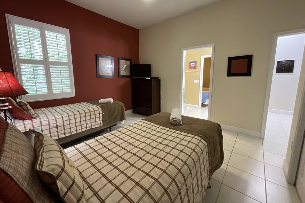 Photo of Bedroom in Ridgewood Lakes