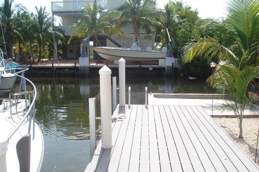 Photo of Outdoor in Breezeswept Beach Estates
