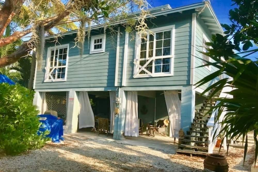 Photo of Outdoor in Breezeswept Beach Estates