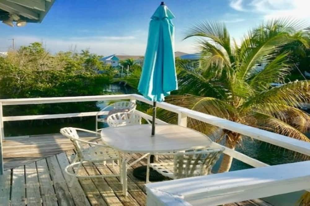 Photo of Patio Balcony in Breezeswept Beach Estates