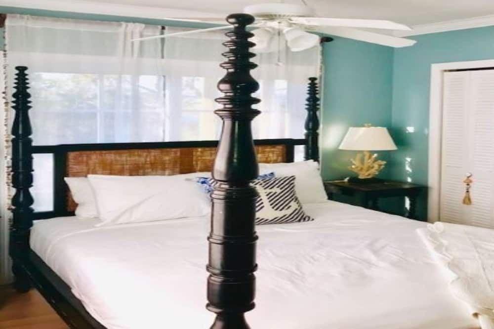 Photo of Bedroom in Breezeswept Beach Estates
