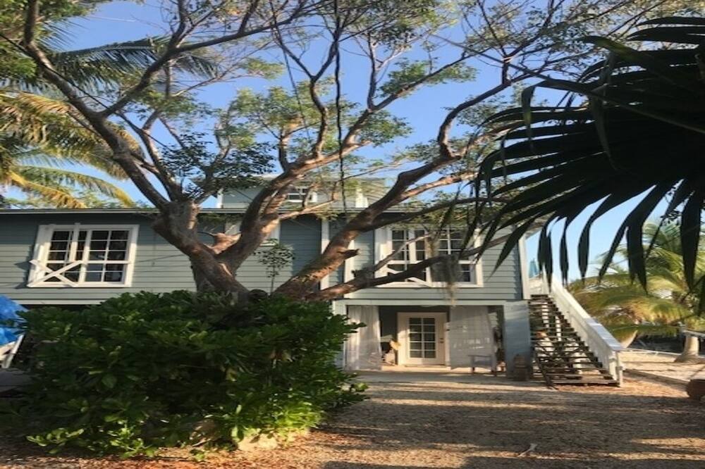 Photo of Outdoor in Breezeswept Beach Estates