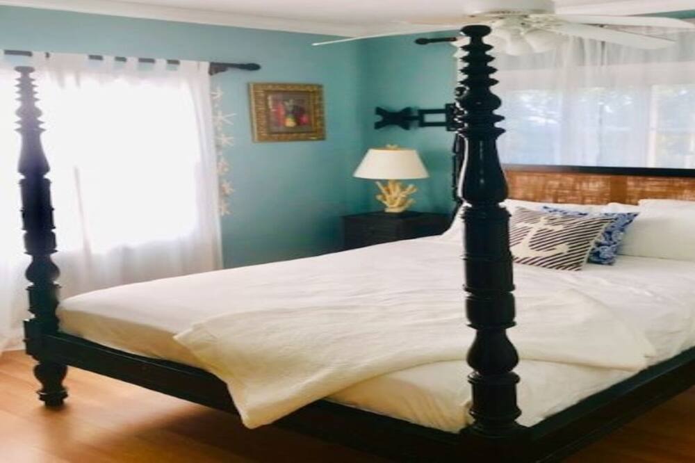 Photo of Bedroom in Breezeswept Beach Estates