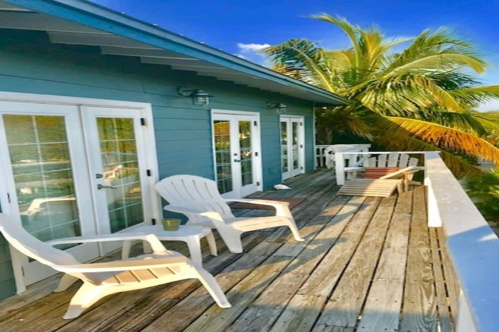 Photo of Patio Balcony in Breezeswept Beach Estates