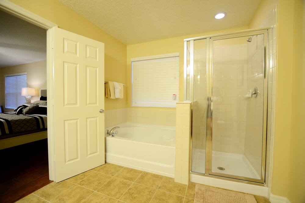 Photo of Bathroom in Crystal Cove
