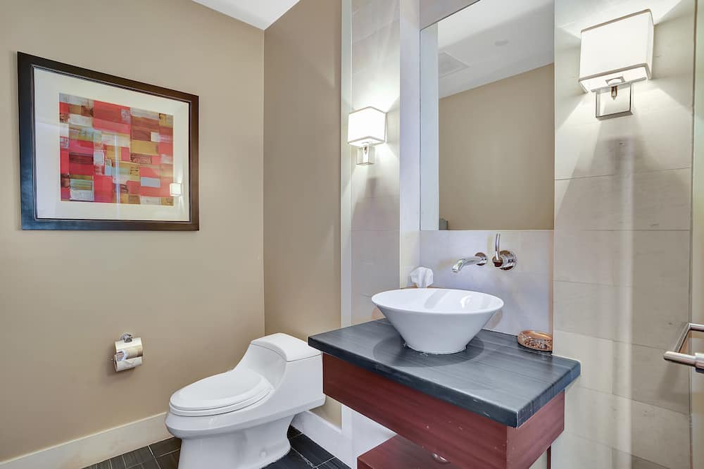Photo of Bathroom in Bal Harbour