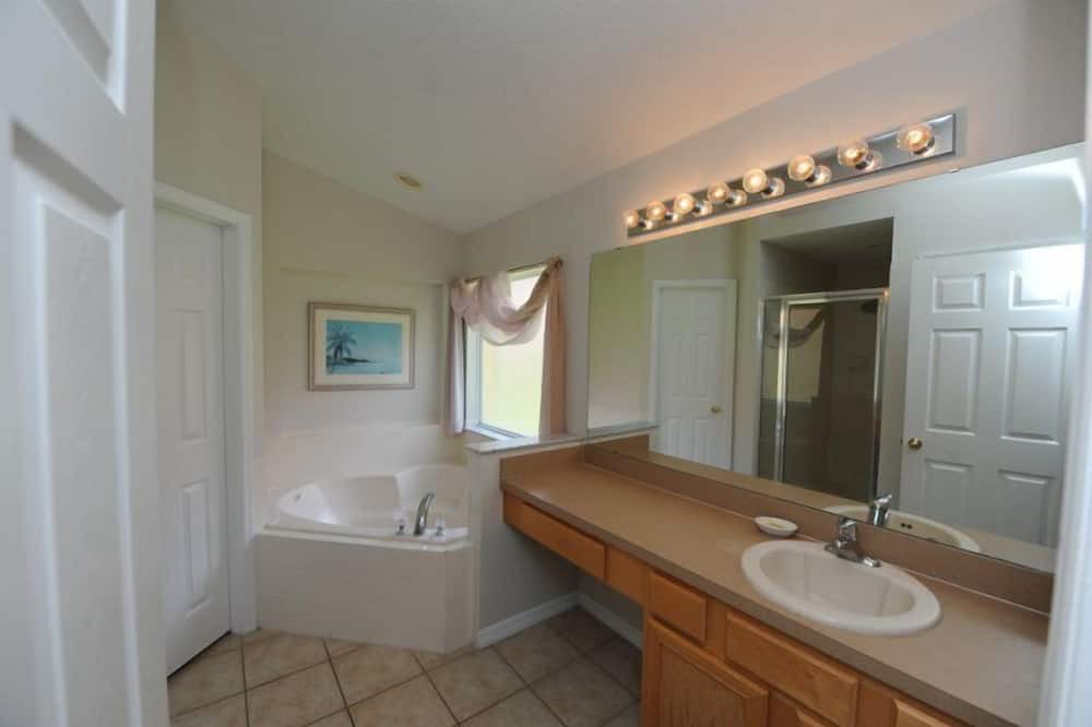 Photo of Bathroom in Solana