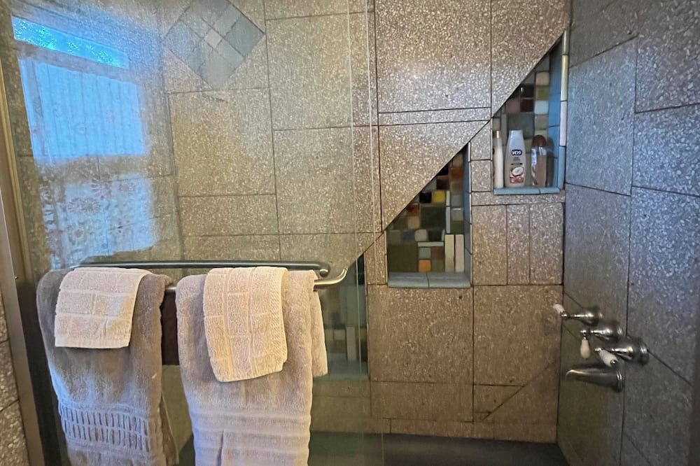 Photo of Bathroom in Micanopy