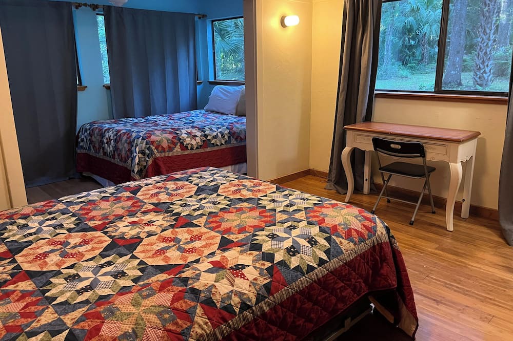 Photo of Bedroom in Micanopy