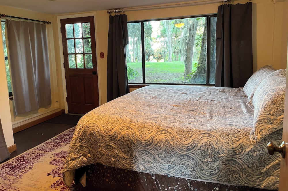 Photo of Others in Micanopy
