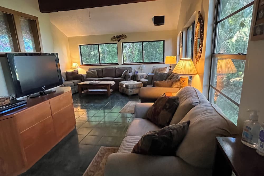 Photo of Bedroom in Micanopy