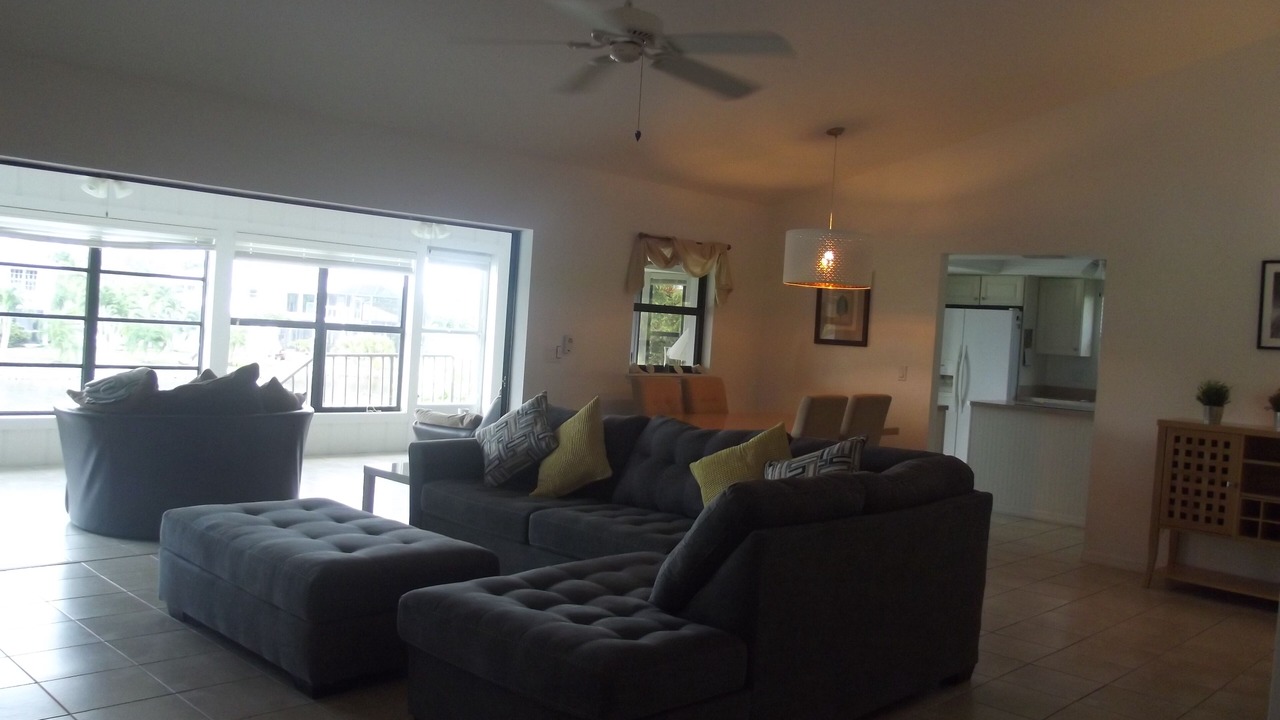 Photo of Livingroom in Alden Pines
