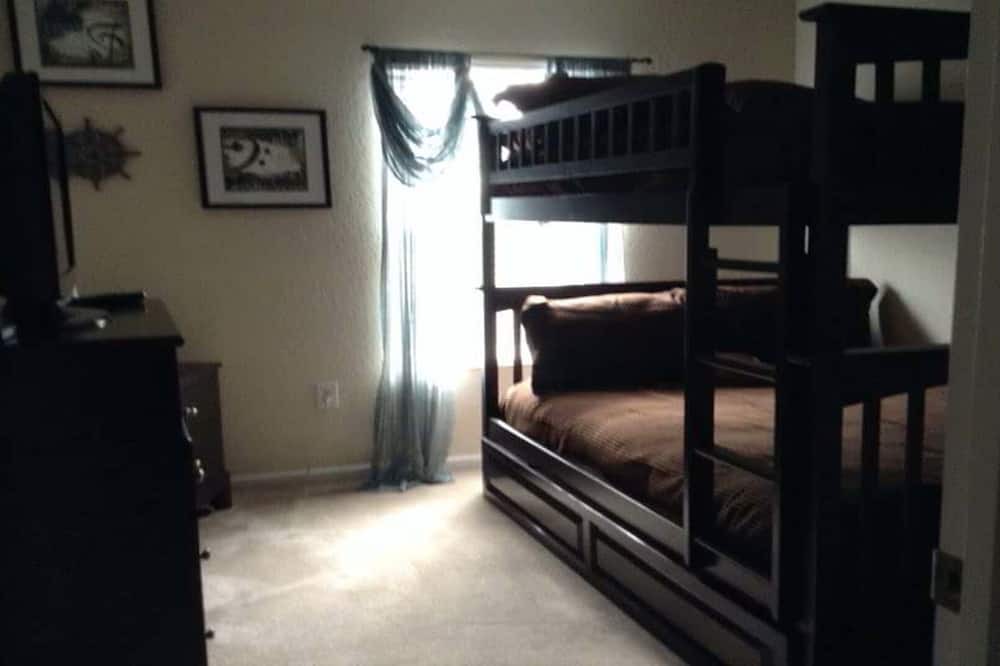 Photo of Bedroom in Trafalgar Village