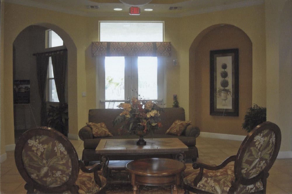 Photo of Livingroom in Trafalgar Village