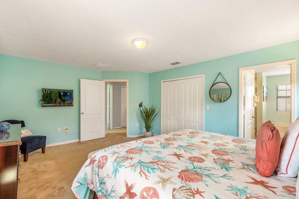 Photo of Bedroom in Cypress Pointe