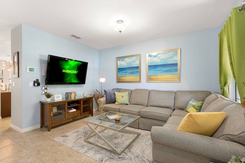 Photo of Livingroom in Cypress Pointe