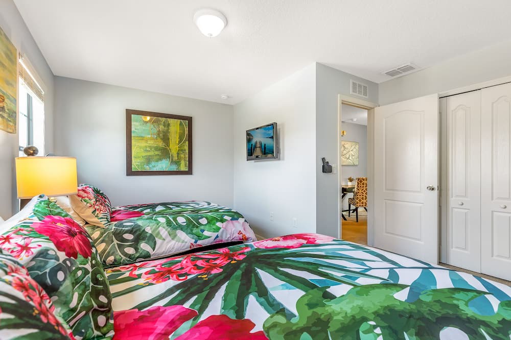 Photo of Bedroom in Cypress Pointe